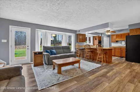 6545 W Galway Cir, Dimondale, MI 48821 photo 13