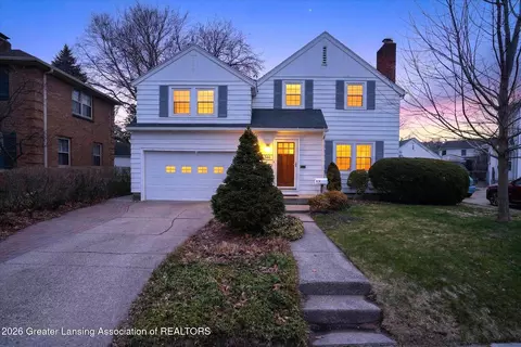 346 Collingwood Dr, East Lansing, MI 48823