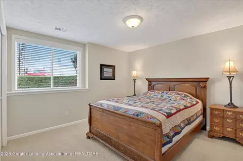 Bedroom - 4203 Hamlet Cv, Bath, MI 48808 photo 3 of 4