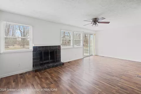 6958 Williams Rd, Lansing, MI 48911 photo 14