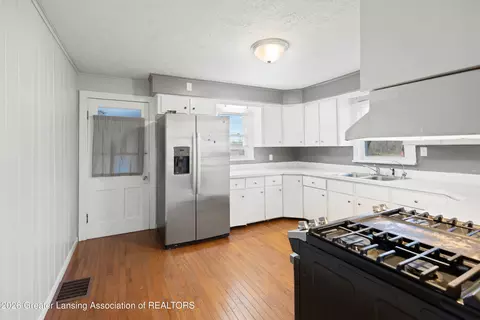6958 Williams Rd, Lansing, MI 48911 photo 6