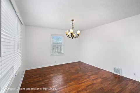 6958 Williams Rd, Lansing, MI 48911 photo 3