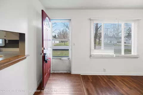 6958 Williams Rd, Lansing, MI 48911 photo 2