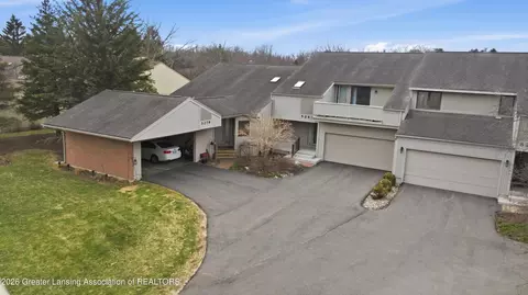 5283 E Hidden Lake Dr #47, East Lansing, MI 48823