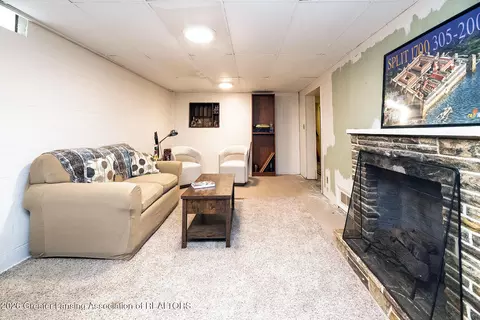 Living - 12565 Mckouen Dr, Dewitt, MI 48820 photo 3 of 3