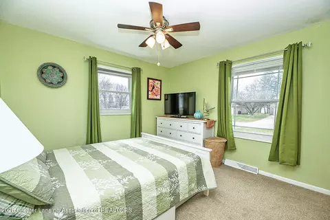 Bedroom - 12565 Mckouen Dr, Dewitt, MI 48820 photo 2 of 2