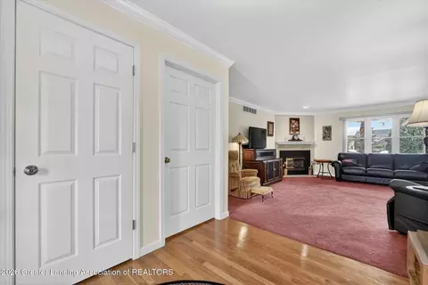 Entry Way - 2183 N Burning Tree Cir, Owosso, MI 48867 photo 2 of 3