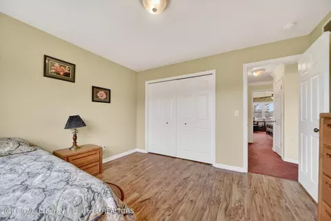 Bedroom - 2183 N Burning Tree Cir, Owosso, MI 48867 photo 4 of 4