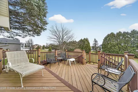 Exterior - 2183 N Burning Tree Cir, Owosso, MI 48867 photo 3 of 6