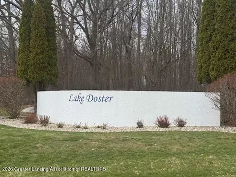 412 Midlakes Blvd, Plainwell, MI 49080