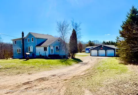 11329 Scipio Hwy, Vermontville, MI 49096
