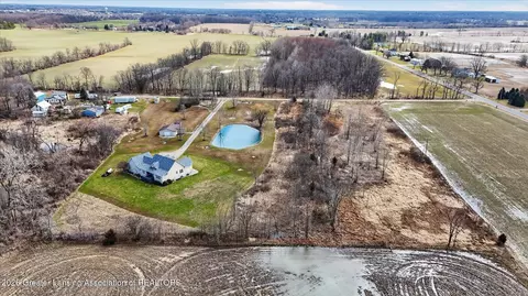 View/Area - 860 Gaiser Rd, Owosso, MI 48867 photo 5 of 9