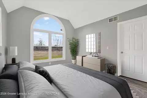Bedroom - 860 Gaiser Rd, Owosso, MI 48867 photo 1 of 3
