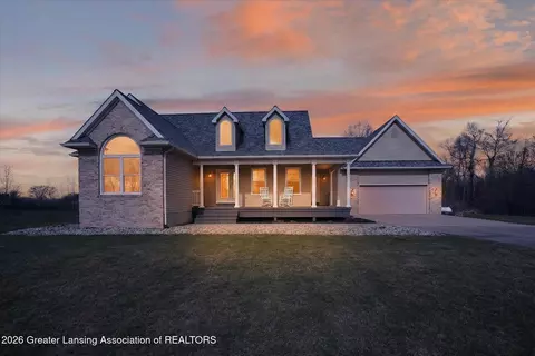 Exterior - 860 Gaiser Rd, Owosso, MI 48867 photo 2 of 12