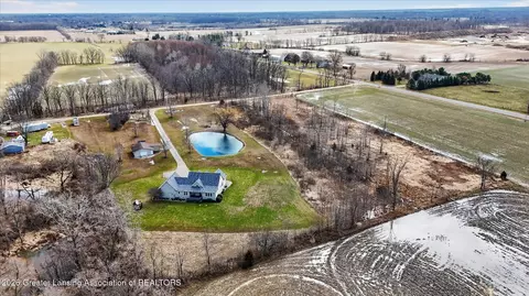 View/Area - 860 Gaiser Rd, Owosso, MI 48867 photo 6 of 9