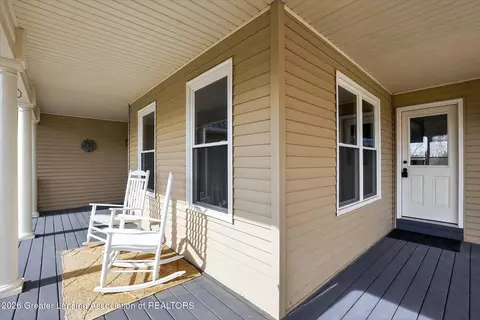 Exterior - 860 Gaiser Rd, Owosso, MI 48867 photo 4 of 12