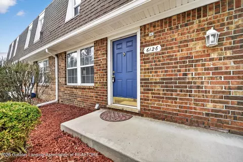 6126 Beechfield Dr #138, Lansing, MI 48911