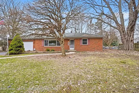 5359 Park Lake Rd, East Lansing, MI 48823