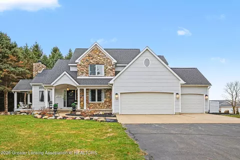 8573 W Lakeshore Dr, Perry, MI 48872