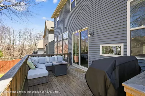 Exterior - 16777 Cedarbrook Dr, Haslett, MI 48840 photo 4 of 10
