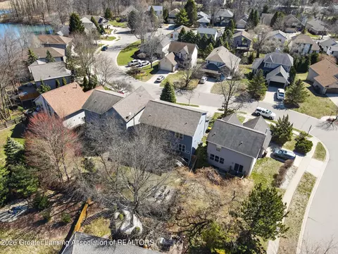 View/Area - 16777 Cedarbrook Dr, Haslett, MI 48840 photo 7 of 11