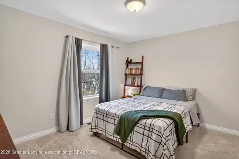 Bedroom - 16777 Cedarbrook Dr, Haslett, MI 48840 photo 6 of 11