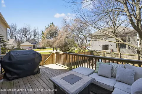 Exterior - 16777 Cedarbrook Dr, Haslett, MI 48840 photo 5 of 10