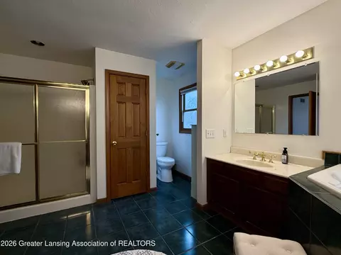 Bath - 4416 N Smith Rd, Dimondale, MI 48821 photo 4 of 4