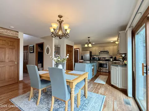 Dining - 4416 N Smith Rd, Dimondale, MI 48821 photo 2 of 2