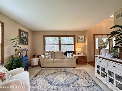 Living - 4416 N Smith Rd, Dimondale, MI 48821 photo 2 of 5