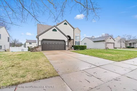 Exterior - 12719 Ontonagon Dr, Dewitt, MI 48820 photo 3 of 9