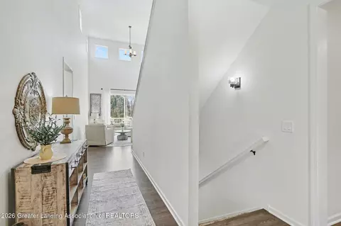 Entry Way - 4125 Harbour Cv, Lansing, MI 48911 photo 3 of 6