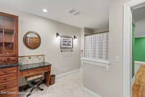 Bath - 6123 Cottage Dr, Haslett, MI 48840 photo 8 of 10