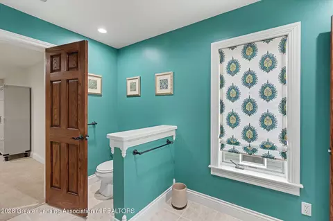 Bath - 6123 Cottage Dr, Haslett, MI 48840 photo 10 of 10