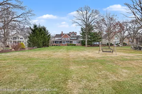 Exterior - 6123 Cottage Dr, Haslett, MI 48840 photo 5 of 9