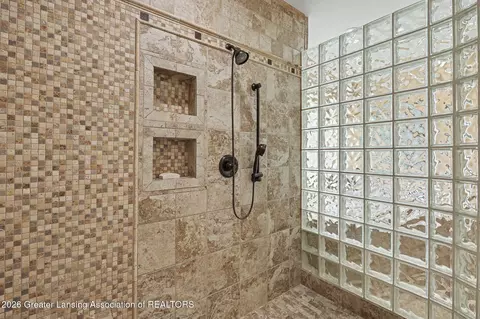 Bath - 6123 Cottage Dr, Haslett, MI 48840 photo 4 of 10