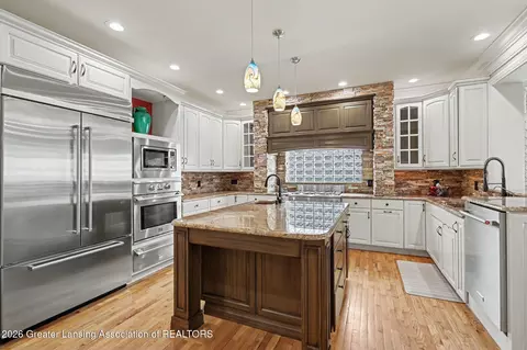 Kitchen - 6123 Cottage Dr, Haslett, MI 48840 photo 1 of 6