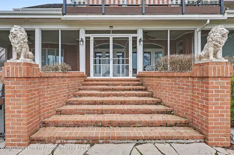 Exterior - 6123 Cottage Dr, Haslett, MI 48840 photo 7 of 9