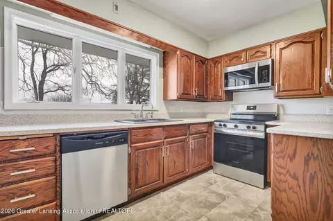Kitchen - 12349 Broadbent Rd, Lansing, MI 48917 photo 1 of 3