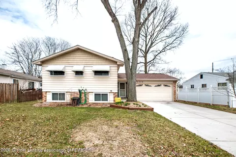 4909 Conners Ave, Lansing, MI 48911