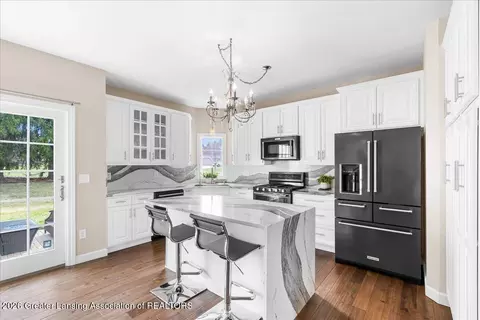 Kitchen - 2120 Walmar Dr, Lansing, MI 48917 photo 2 of 5