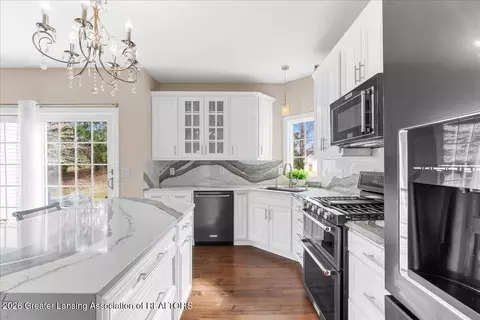 Kitchen - 2120 Walmar Dr, Lansing, MI 48917 photo 3 of 5