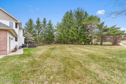Exterior - 2120 Walmar Dr, Lansing, MI 48917 photo 5 of 5