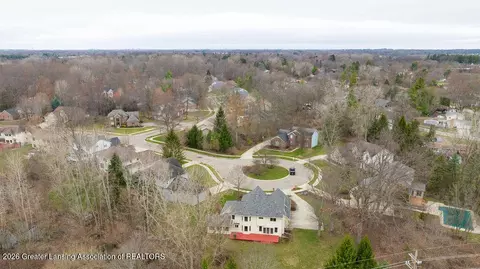 View/Area - 5610 Silverleaf Ct, Haslett, MI 48840 photo 3 of 5