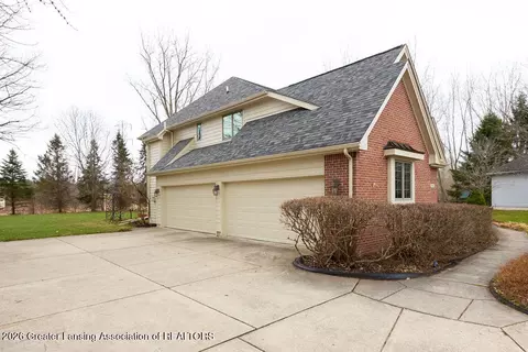 Exterior - 5610 Silverleaf Ct, Haslett, MI 48840 photo 4 of 7