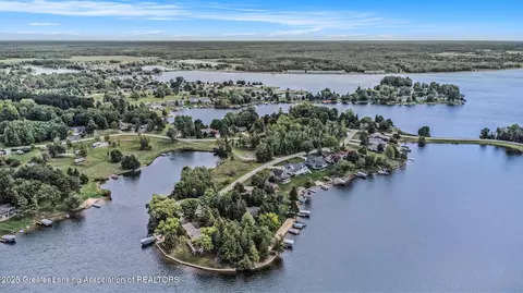 5165 Islanders Way, Gladwin, MI 48624 photo 7