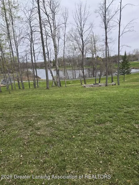 5165 Islanders Way, Gladwin, MI 48624 photo 3