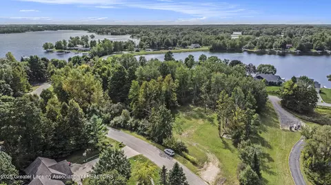 5165 Islanders Way, Gladwin, MI 48624
