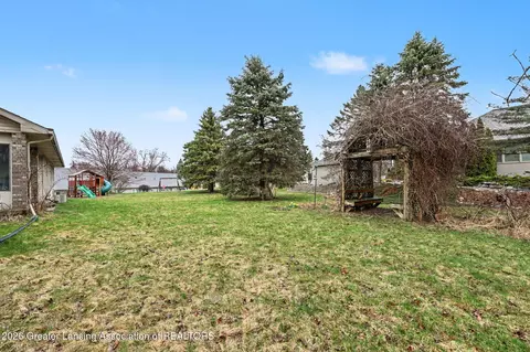 Exterior - 248 Birch Ln, Dimondale, MI 48821 photo 7 of 9