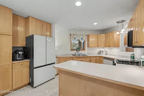 Kitchen - 248 Birch Ln, Dimondale, MI 48821 photo 2 of 3